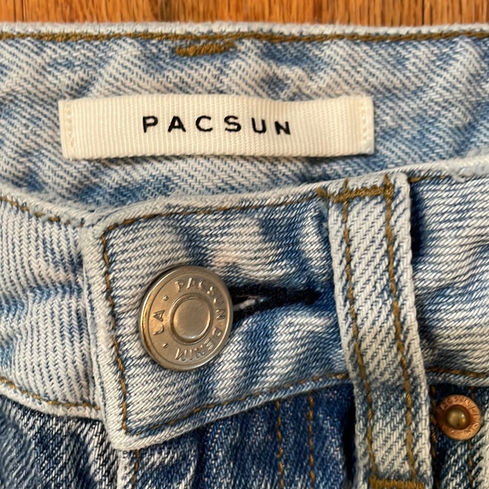 Pacsun Woman’s Size 24 90’s Boyfriend Jeans 100% cotton Patchwork fading - Picture 5 of 13